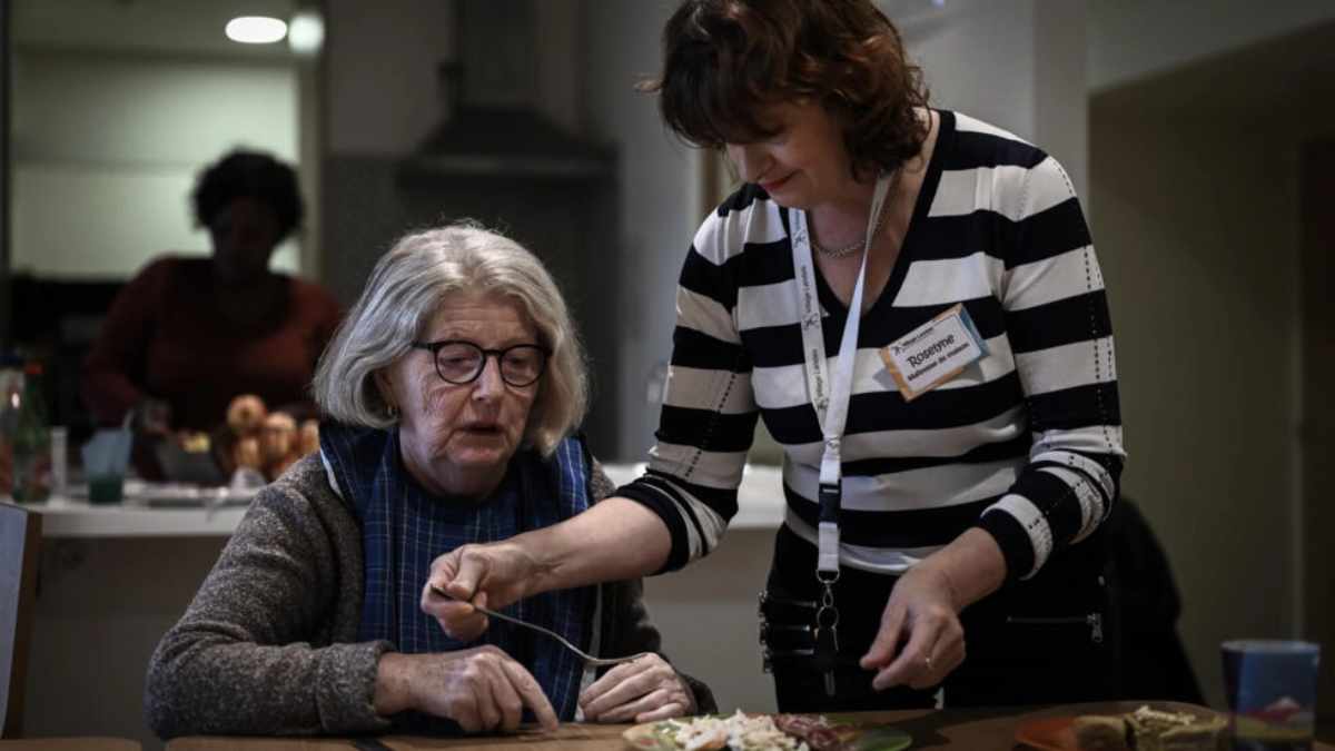 El muy esperado medicamento contra el Alzheimer de la compañía Eli Lilly fue retenido por los reguladores estatales estadounidenses. Foto: AFP