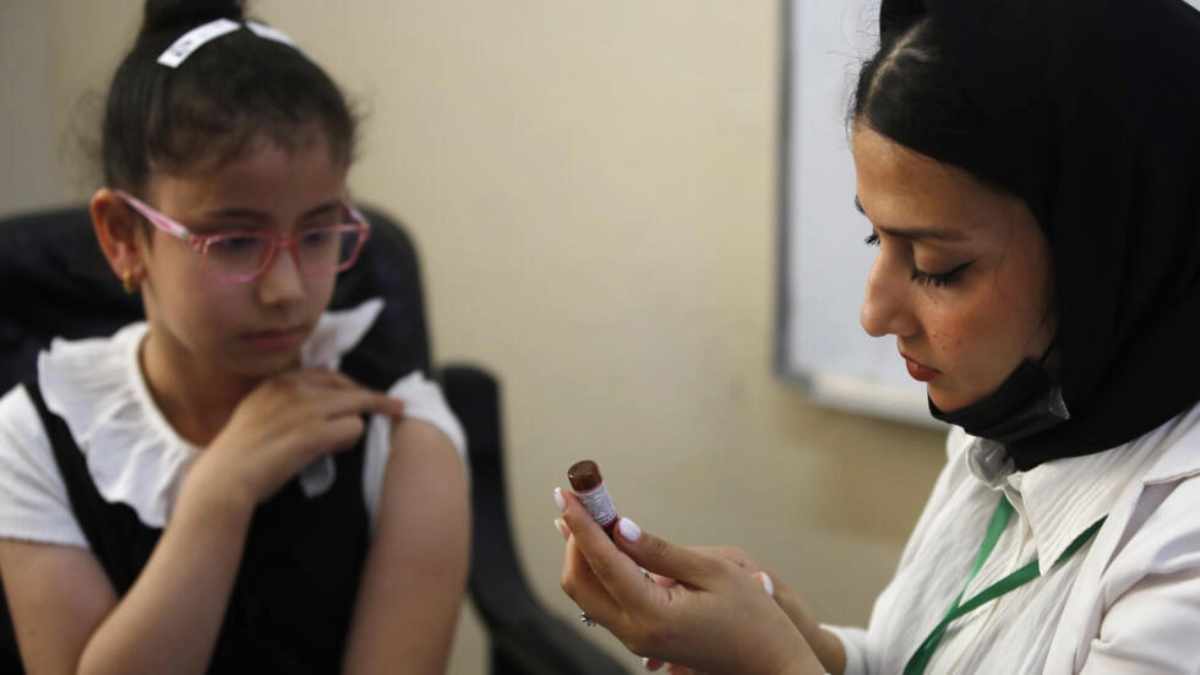 Las vacunas salvaron al menos 154 millones de vidas en los últimos 50 años, el equivalente a seis vidas cada minuto. Foto: AFP