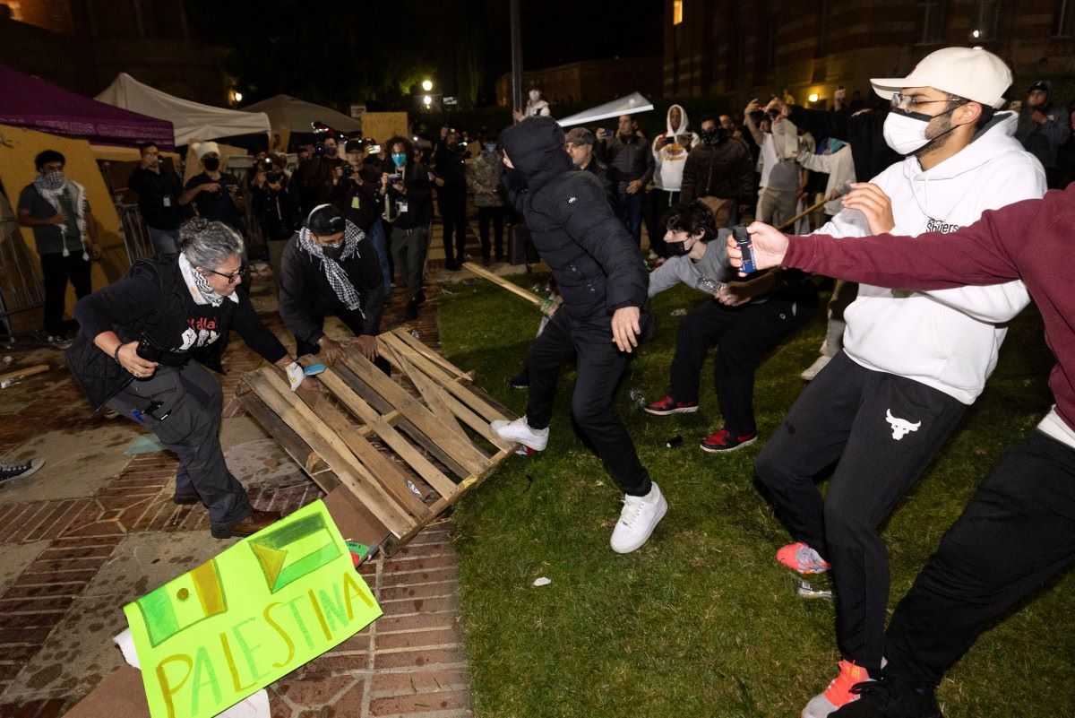 300 detenidos protestas propalestinas universidades Nueva York (ETIENNE LAURENT / AFP))