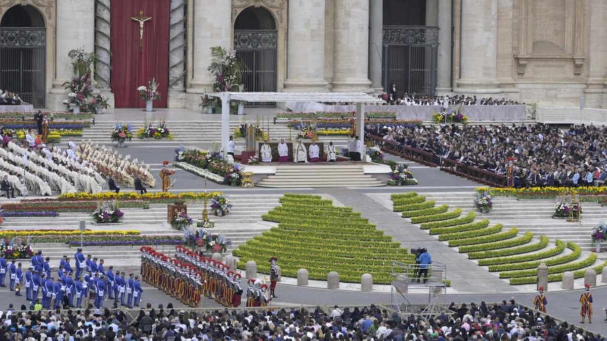 Las nuevas normas, publicadas por el Dicasterio para la Doctrina de la Fe y aprobadas por el papa Francisco. Foto: AFP
