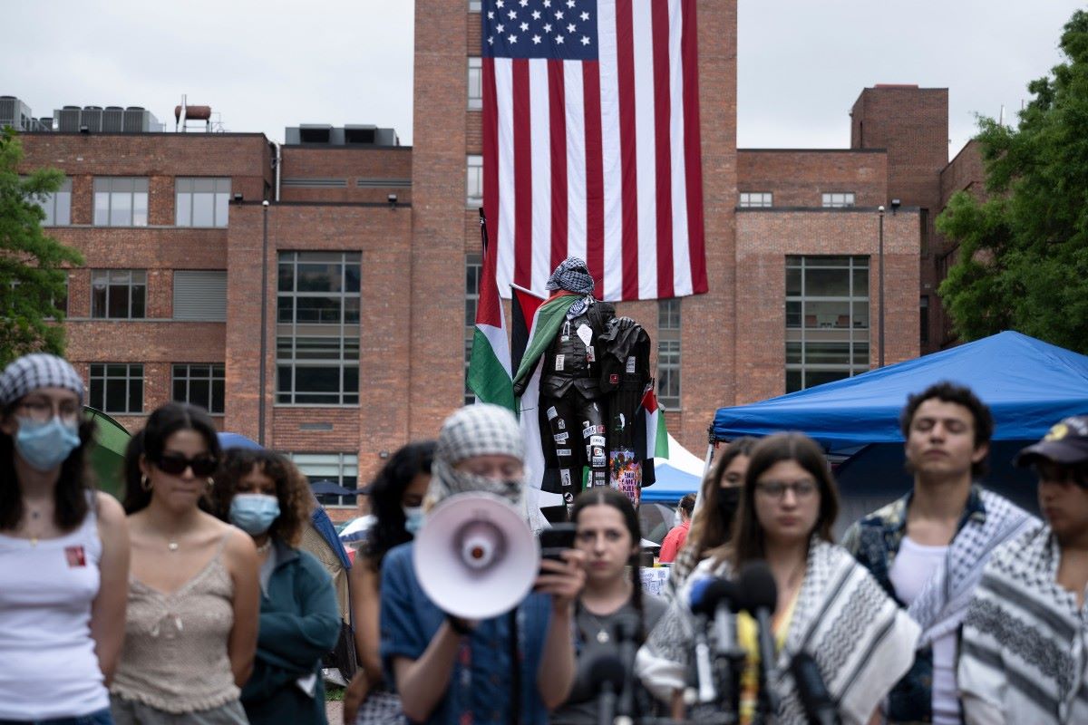 desalojan campamento propalestino universidad de Washington ( Brendan Smialowski / AFP)