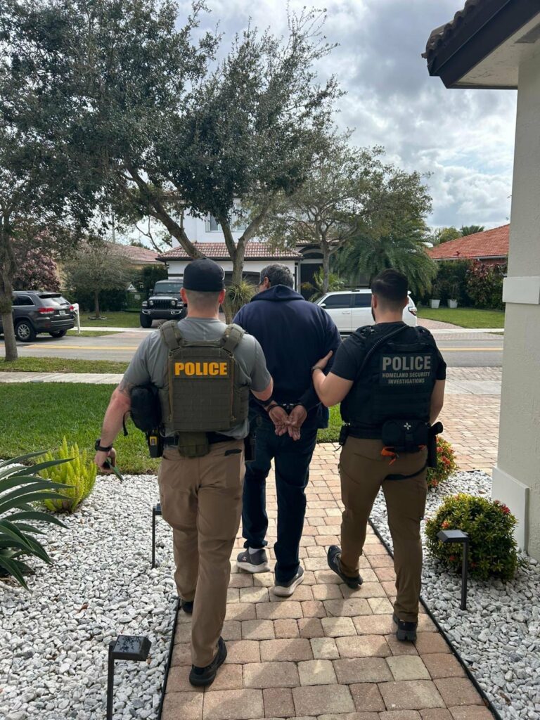 Redadas de ICE en el sur de Florida dejan varios arrestados Mediatiko